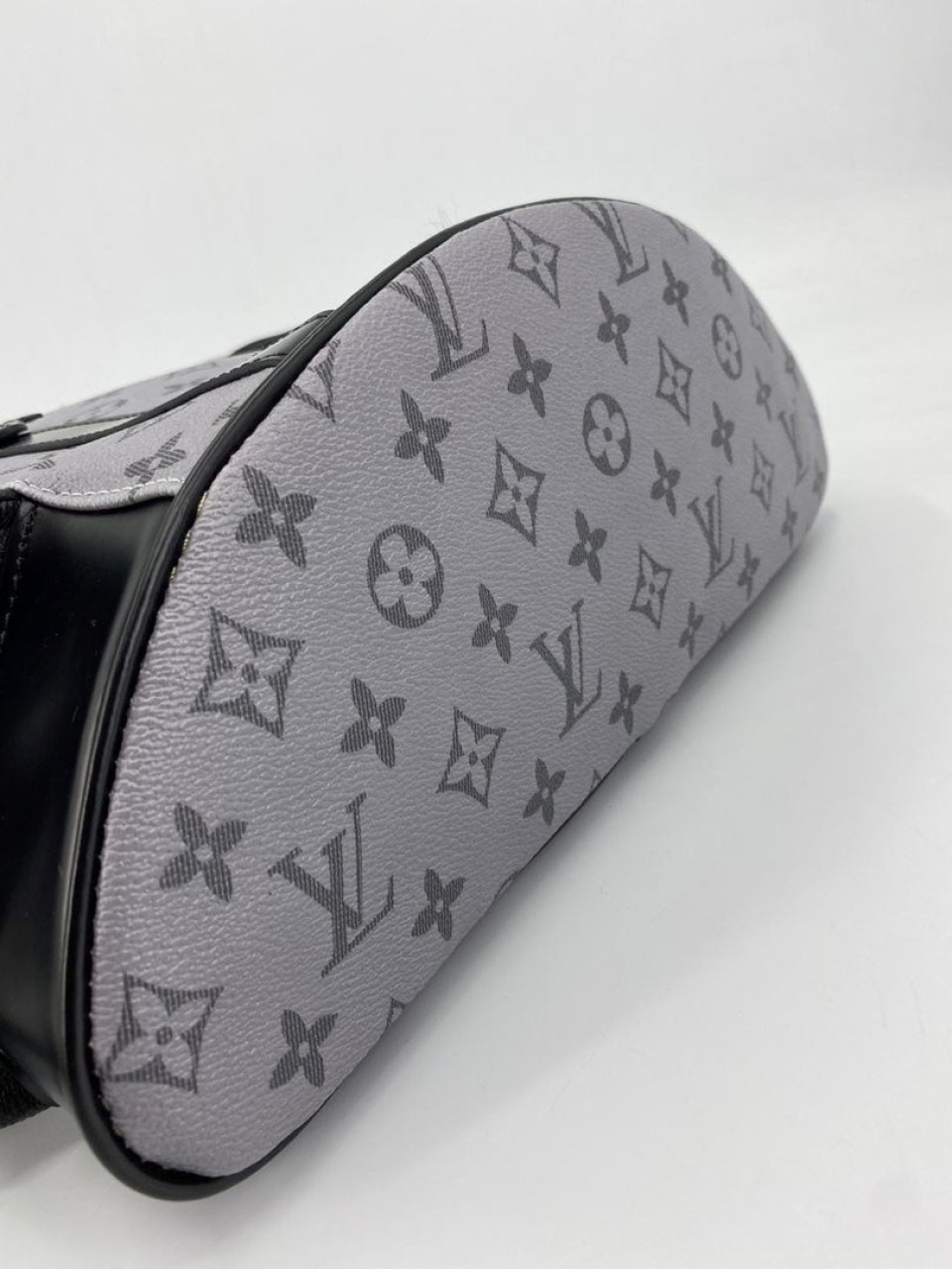 Сумка Louis Vuitton